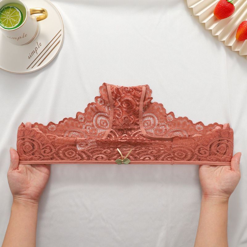 Hot selling high-end lace and lace women's triangle pants with water droplets, sexy mid waist women's underwear, plus size, Amazon foreign trade