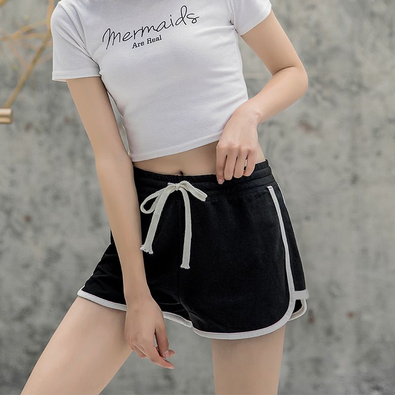 2*Sets Sports shorts for women's summer casual loose straight leg pants for wearing outside, high waist slimming and anti glare three part yoga style hot pants