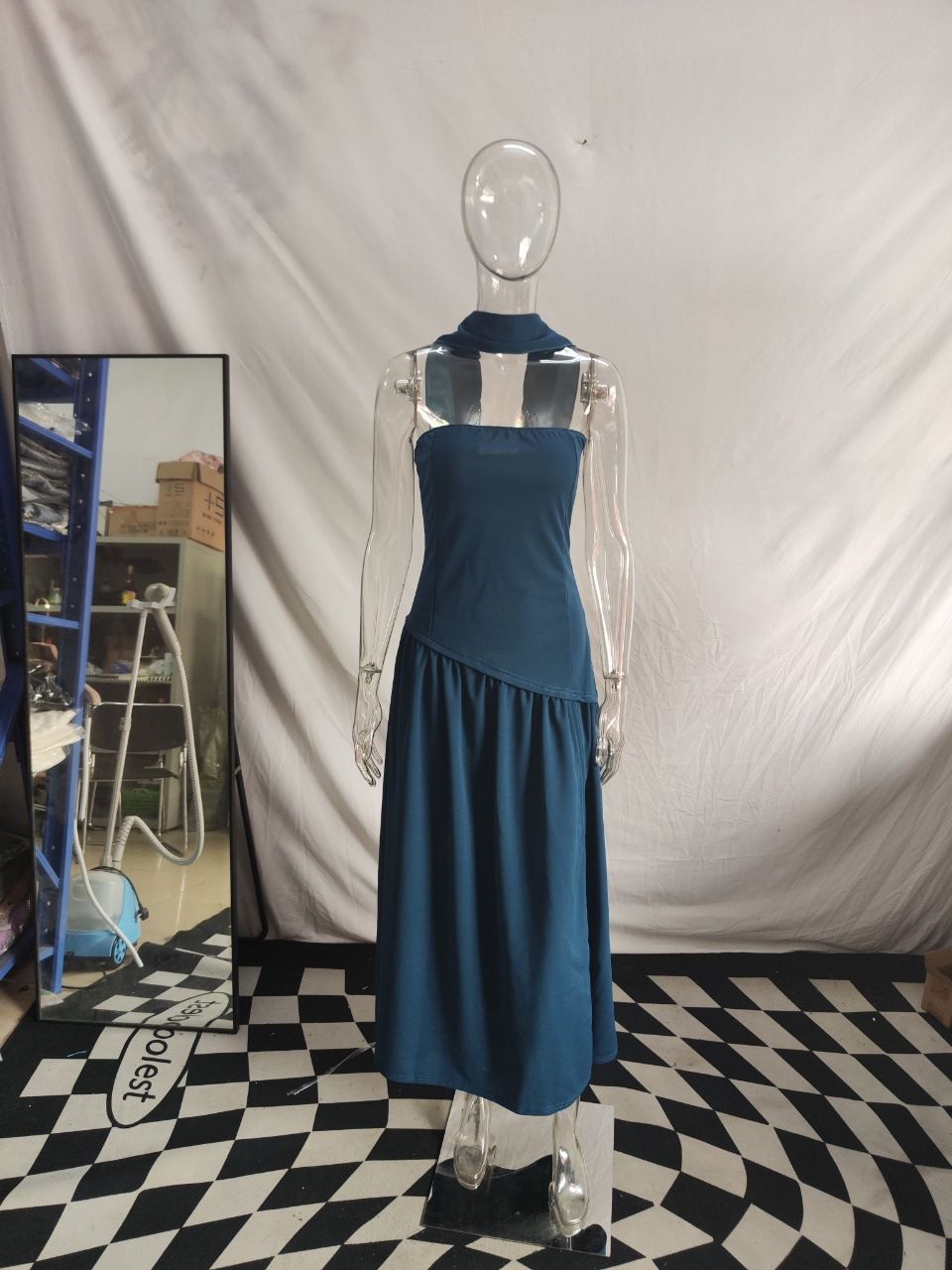 Cross border summer new European and American women's black and white contrasting scarf temperament sexy off shoulder split dress wholesale