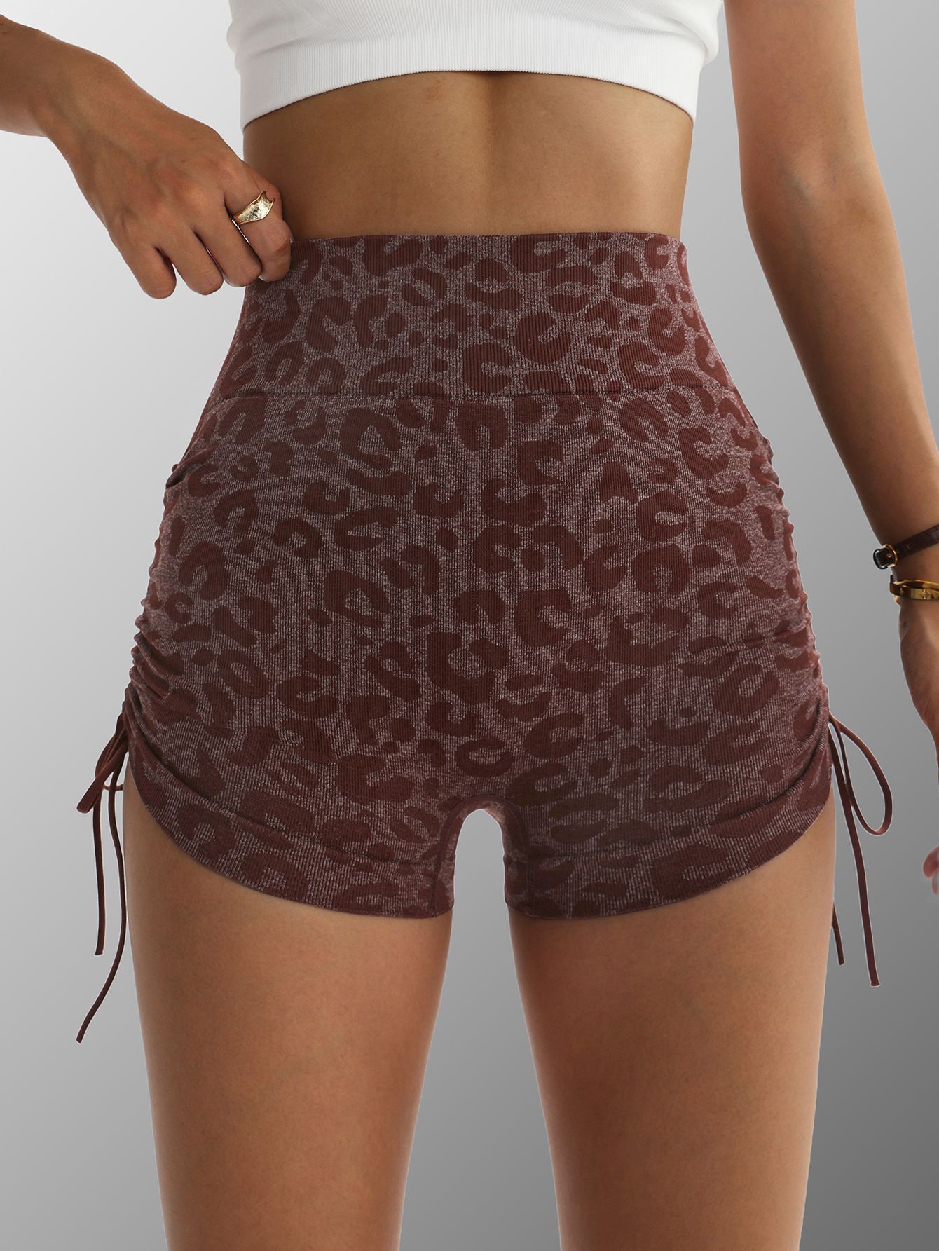 Sports outdoor quick drying yoga clothes women's shorts yoga cycling running fitness summer fitness clothes summer yoga pants