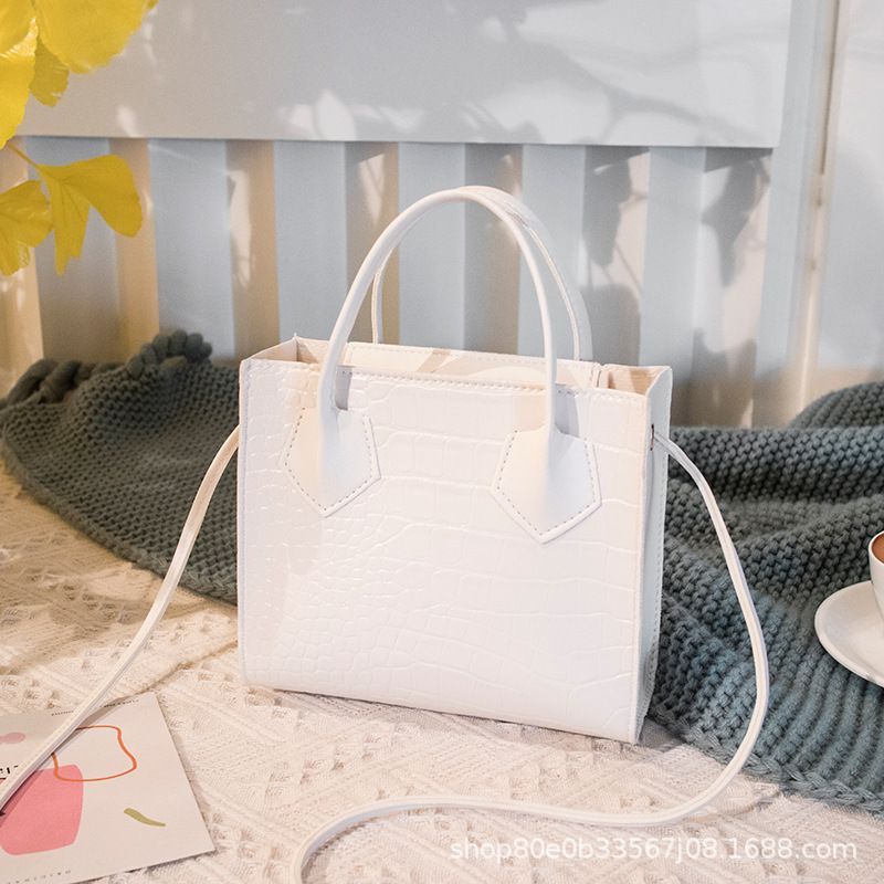 2025 Fashion Trend Women Crocodile Pattern Crossbody Handbags Vintage Classic Solid Style Shoulder Bag Stylish Tote for Ladies Pink one