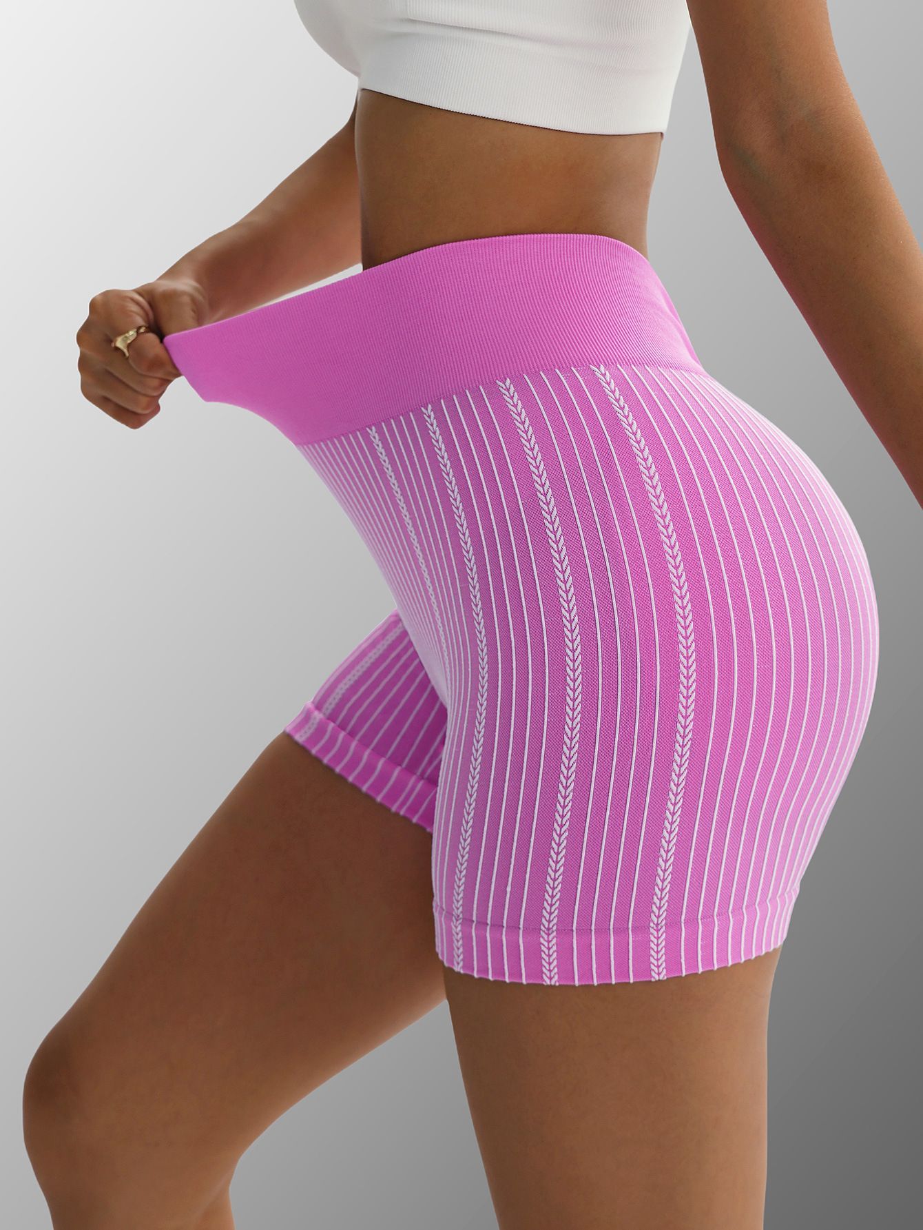 Sports outdoor quick drying yoga clothes women's shorts yoga cycling running fitness summer fitness clothes summer yoga pants