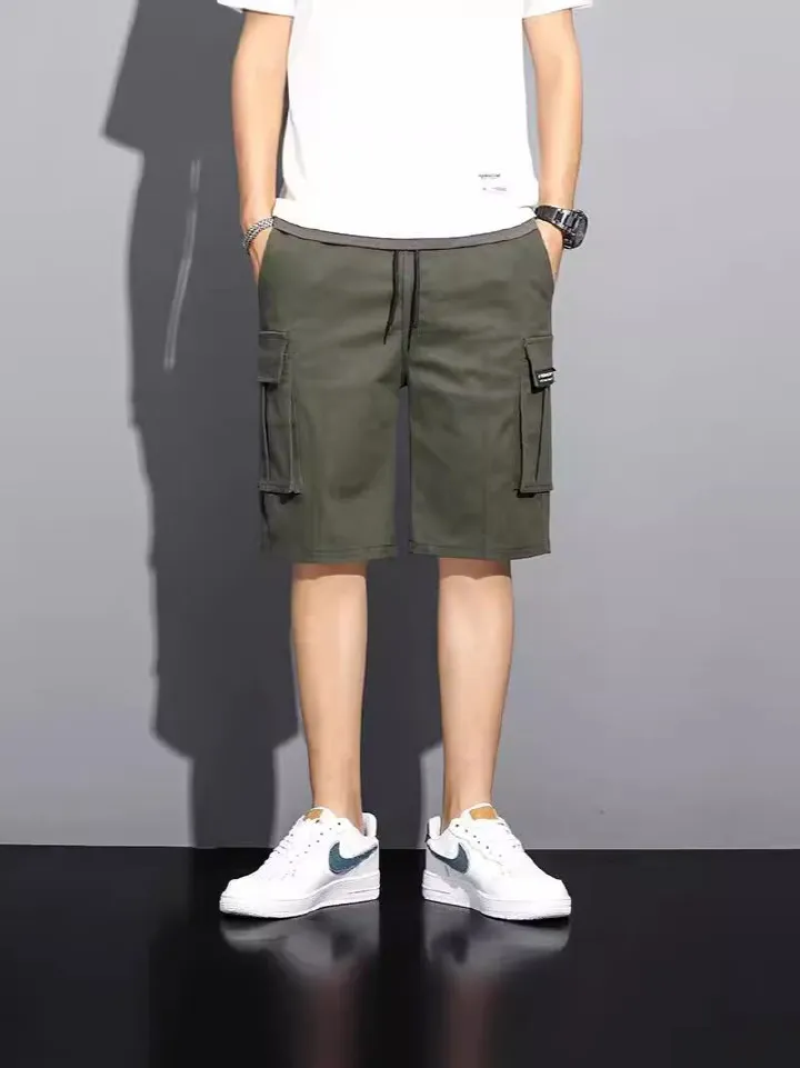 Fashionable and trendy summer camouflage workwear shorts, men's loose five quarter pants, multi pocket plus size mid length shorts, beach pants, casual