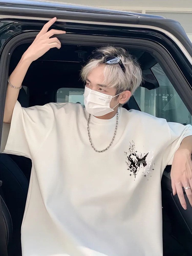 Trendy brand cool and trendy street T-shirt for boys with a high-end feel. Summer pure cotton butterfly short sleeved American high street niche five quarter sleeve