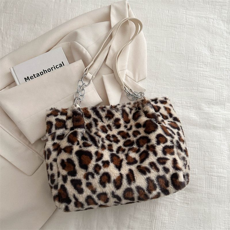 Simplified large capacity bag 2024 new trendy leopard print plush tote bag atmospheric plush shoulder bag women's bag pink AS PICTURE