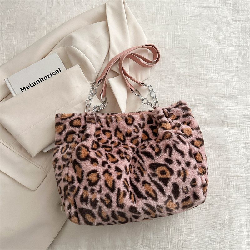 Simplified large capacity bag 2024 new trendy leopard print plush tote bag atmospheric plush shoulder bag women's bag pink AS PICTURE