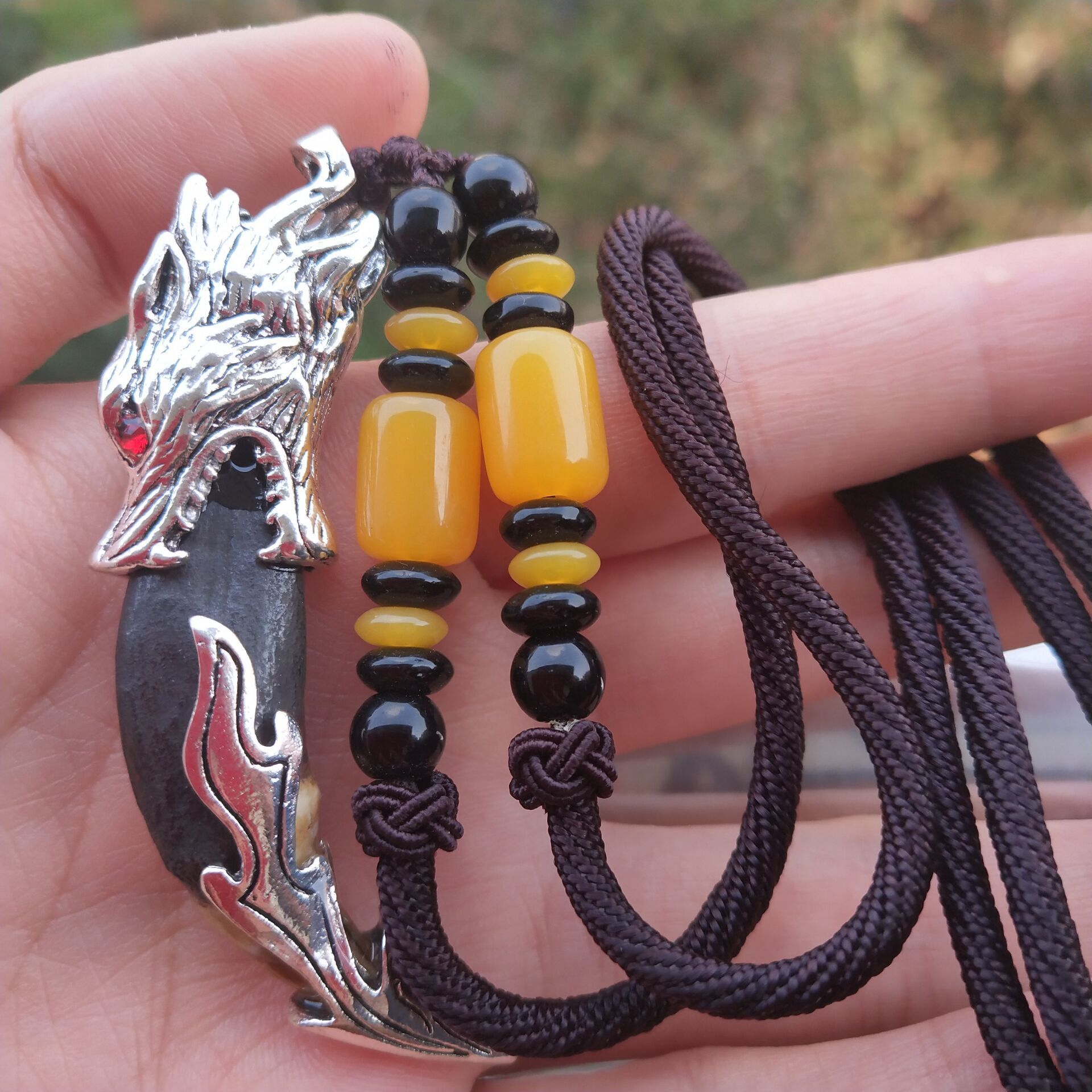 Imitation Wolf Teeth Pendant Bracelet Genuine Tibetan Mastiff Teeth Female Male True Teeth Black Dog Teeth Necklace Retro Pendant Style_1 AS PICTURE