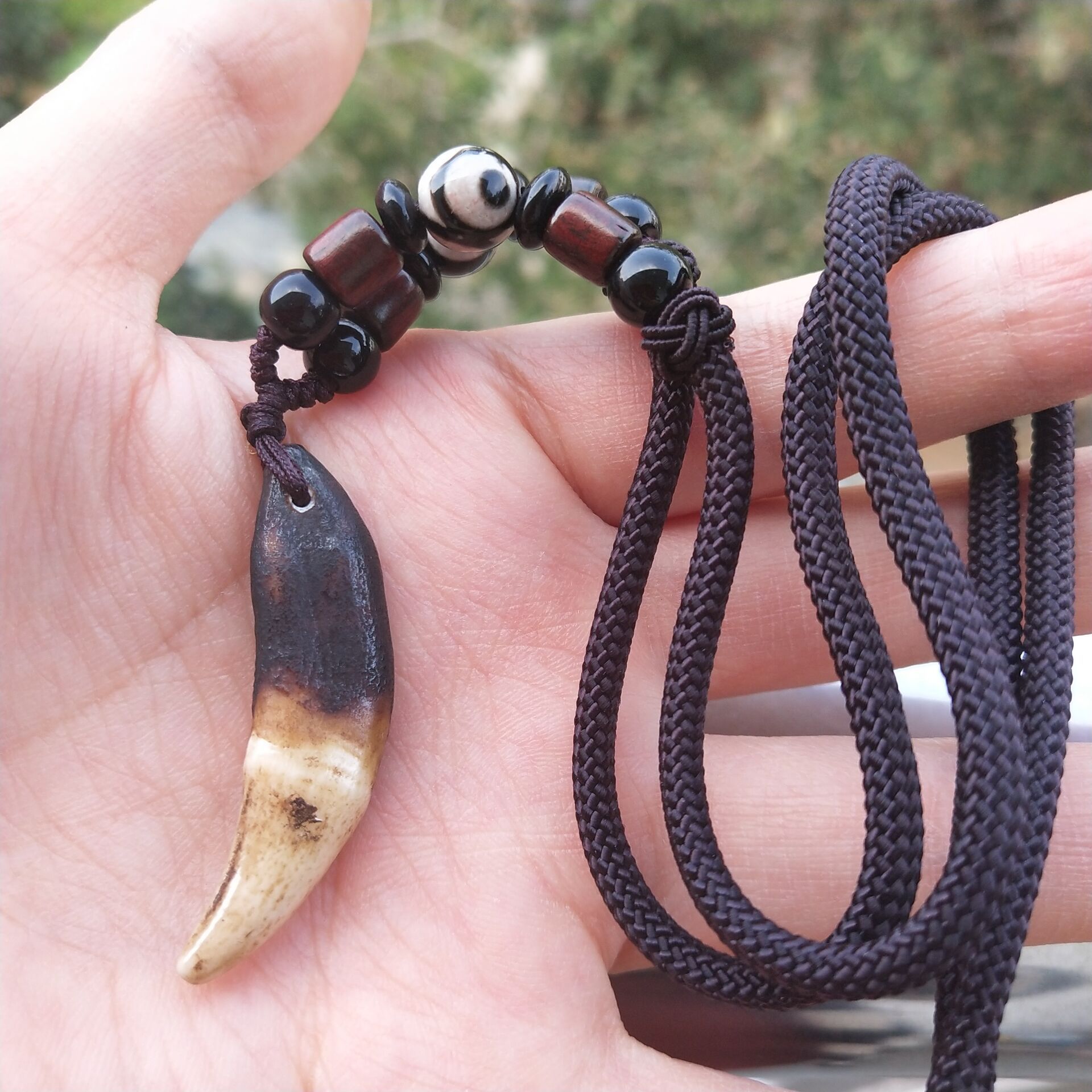 Imitation Wolf Teeth Pendant Bracelet Genuine Tibetan Mastiff Teeth Female Male True Teeth Black Dog Teeth Necklace Retro Pendant Style_1 AS PICTURE