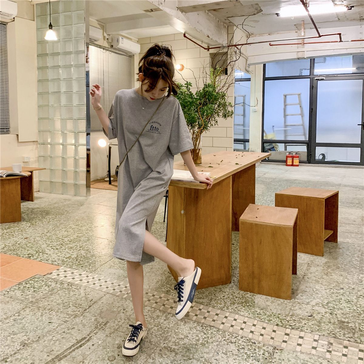 2025 New Korean Ins Short sleeved T-shirt Skirt Loose Large Knee length Long Dress Fashion Dress Women's Medium to Long Summer