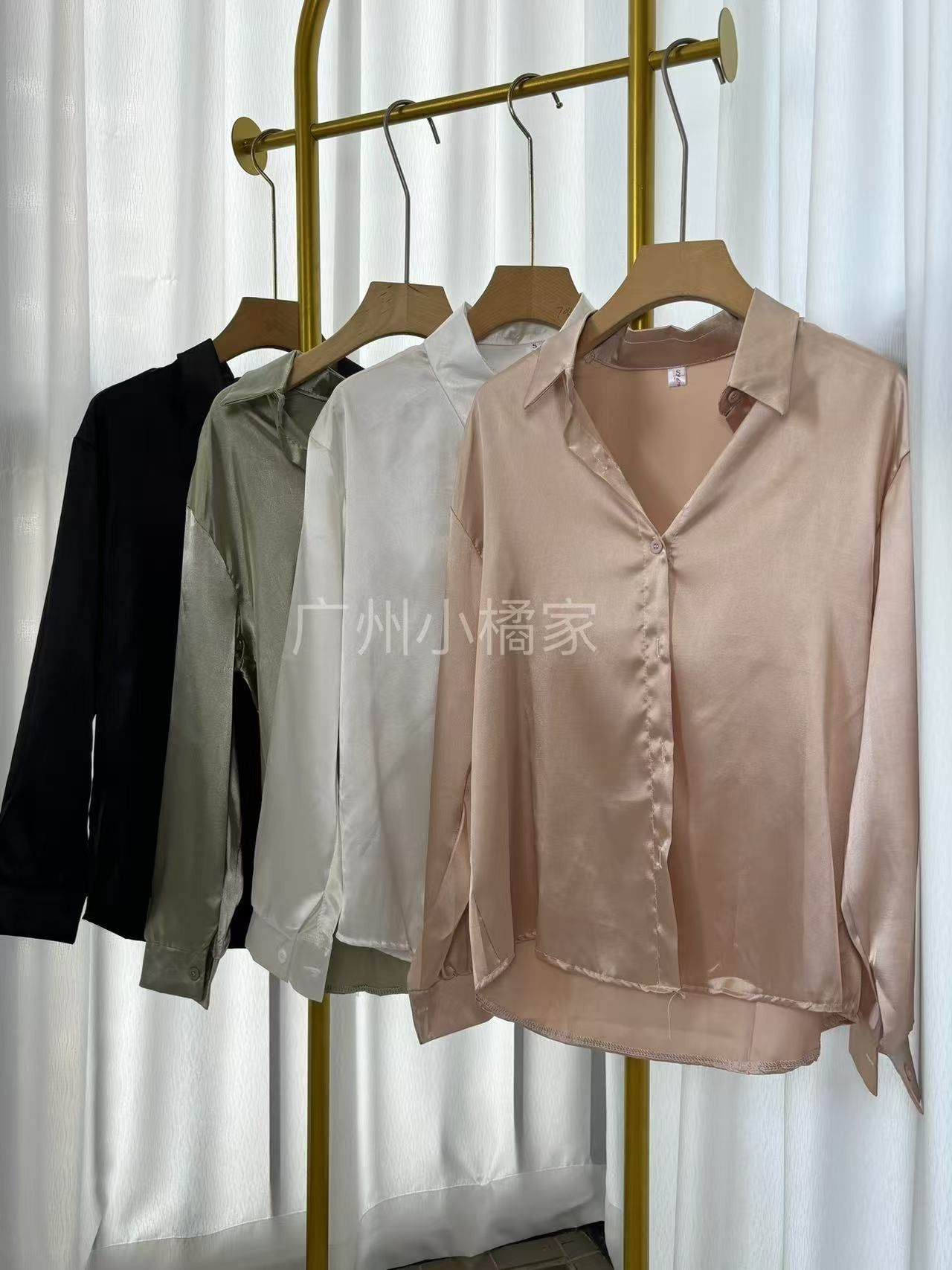 Long sleeved satin shirt for women with a niche design, suitable for spring and autumn sun protection in 2025, versatile and hanging, retro Hong Kong style shirt top Style_1 S