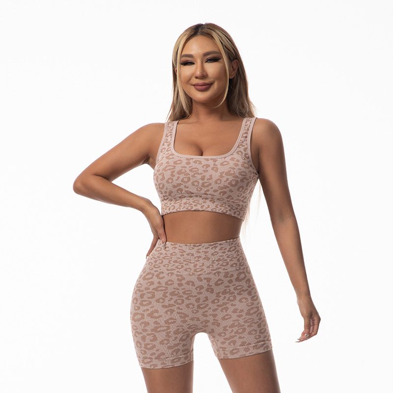 Cross border European and American hot selling high waist and belly tightening leopard print yoga set for wearing, running, peach lifting, tight fitting fitness set red S