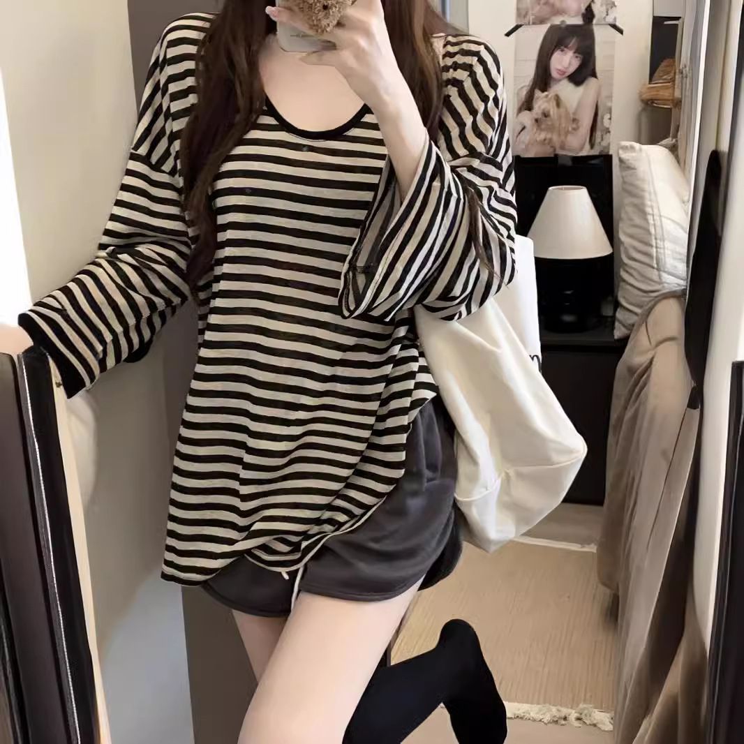 Lazy style striped U-neck sun protection long sleeved T-shirt for women in summer, thin and oversized, loose and slimming top Style_1 L [120-140 pounds]