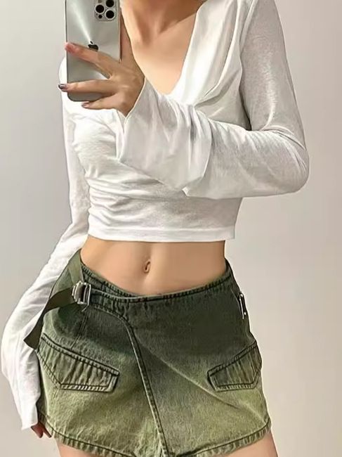 Ins sexy hot thin long sleeved hooded T-shirt with female design sense, short breathable sunscreen T-shirt top wholesale white M