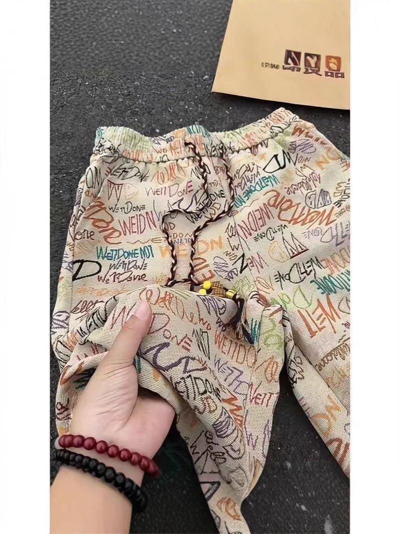 Dopamine letter printed graffiti shorts for men, straight leg American high street shorts for boys, summer cool and stylish outfit black L