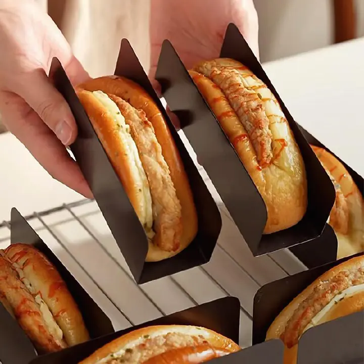 Pork chop bun mold, U-shaped non-stick baguette, hot dog, cranberry cookie, croissant, pork chop toast, baking mold