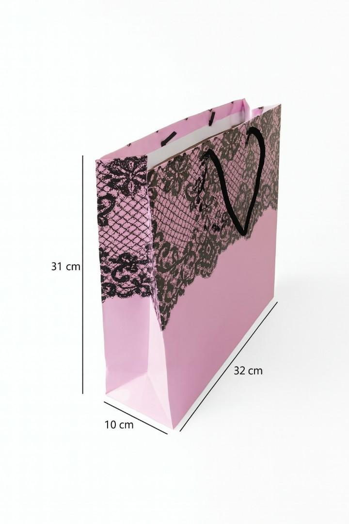 Pink giftbags with a lace design