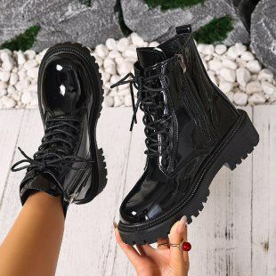 38-43 Fashionable ladies' boots