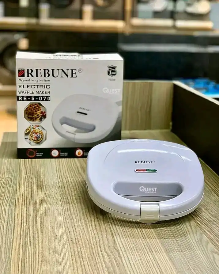 Mini Waffle Maker, Waffle Iron, 750W Non-Stick Electric Waffle Machine for Breakfast, Easy to Clean, Compact for Kids & Family Use