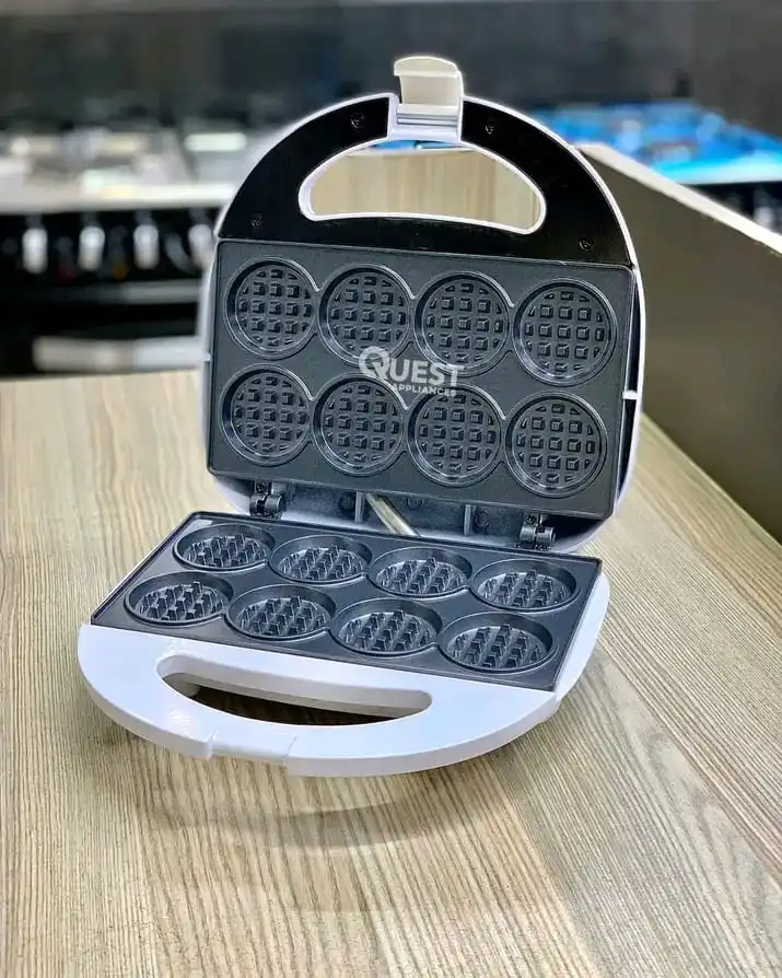 Mini Waffle Maker, Waffle Iron, 750W Non-Stick Electric Waffle Machine for Breakfast, Easy to Clean, Compact for Kids & Family Use