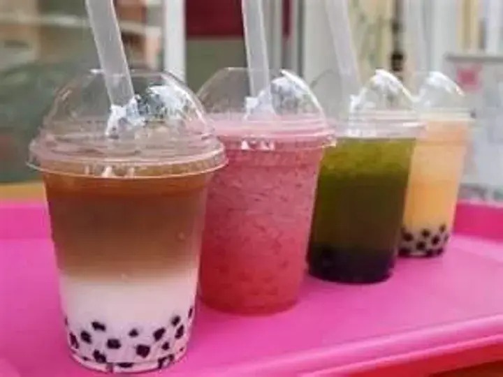 100pcs cups Plastic juice/ smoothie/cocktail Tumbler party event Cups with Lids for iced tea birthdays Cups Clear 300ml
