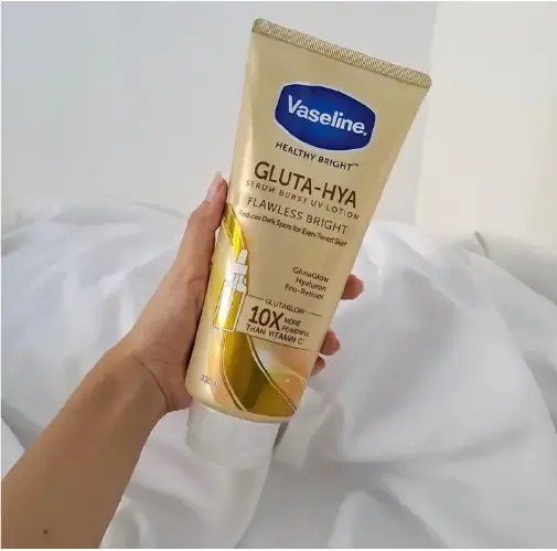 Vaseline Gluta-Hya Flawless Bright Serum-Burst Lotion Deeply Hydrates, Brightens Skin Tone, And Leaves A Smooth, Radiant Finish