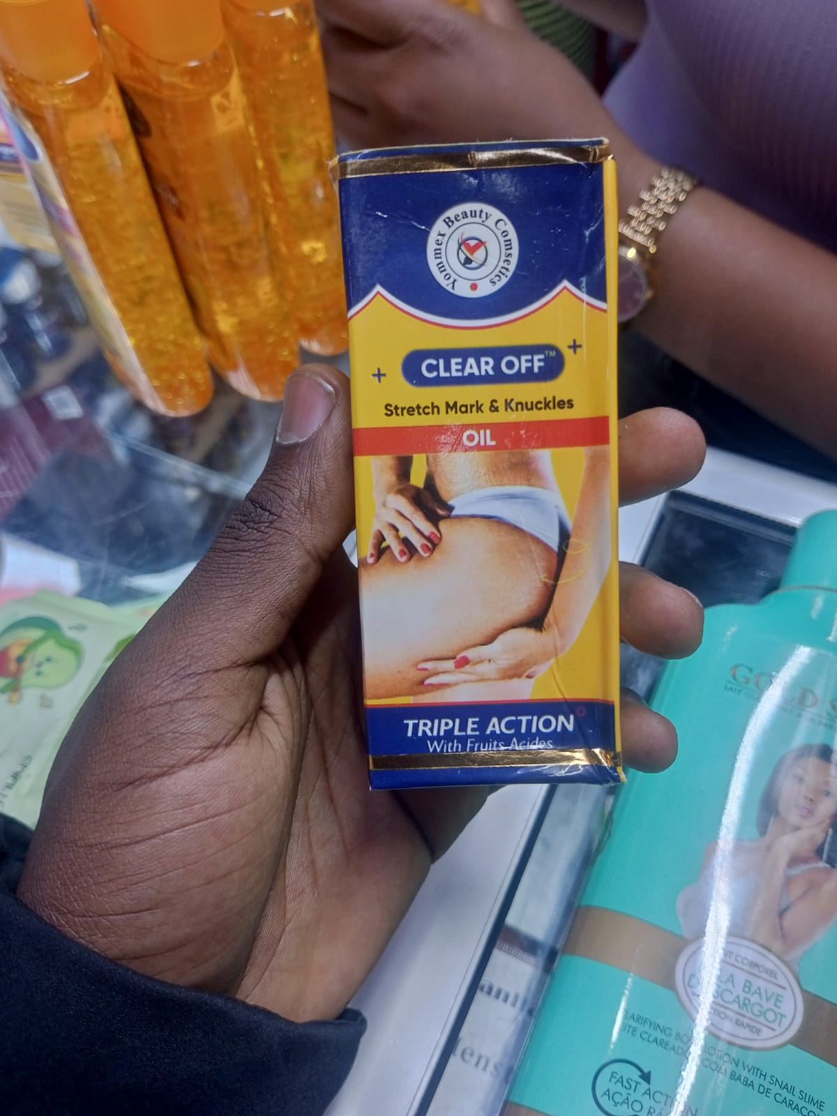 CLEAR OFF Triple Action Stretch Mark & Knuckles Oil - Fades Stretch Marks, Dark Knuckles, Scars & Uneven Tone, Nourishing Formula for Smooth Glowing Skin (Hips, Arms, Legs) - Fast Results