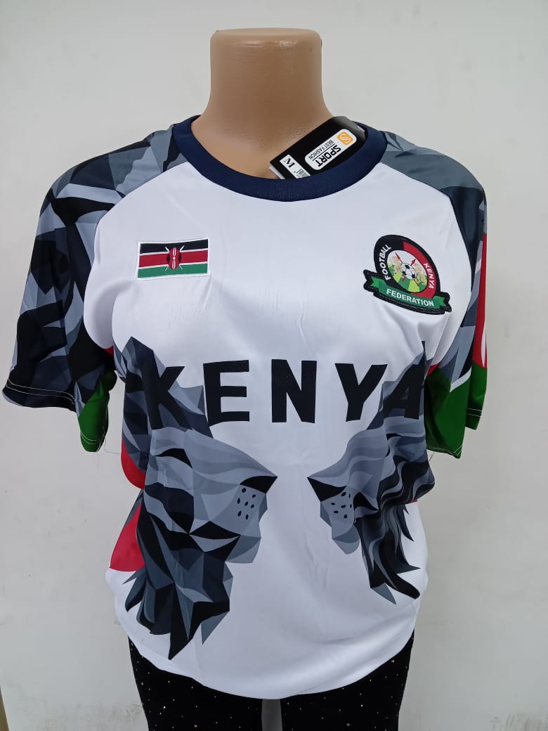 Kenyan White Rugby Jersey – “Cheza Kama Wewe” Edition | Premium Team Kenya Shirt | Sleek, Breathable & Stylish Men’s National Pride Wear