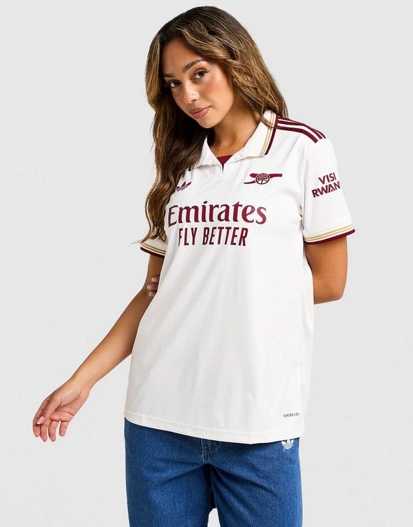 Arsenal 25/26 away white jersey. Lightweight, breathable, and sweat-wicking. Perfect for football, gym, training, and casual wear. Premium quality & comfort.