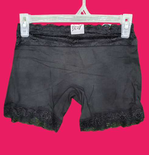 🔥 3PACK Ladies Irresistible Seamless Silk Lace Biker Shorts – Soft Stretch Elegant Comfort Wear. Soft, breathable, high-stretch fabric for gym, yoga, or casual daily wear.