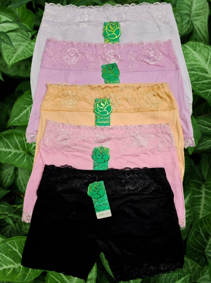 🔥 3PACK Ladies Irresistible Seamless Silk Lace Biker Shorts – Soft Stretch Elegant Comfort Wear. Soft, breathable, high-stretch fabric for gym, yoga, or casual daily wear.