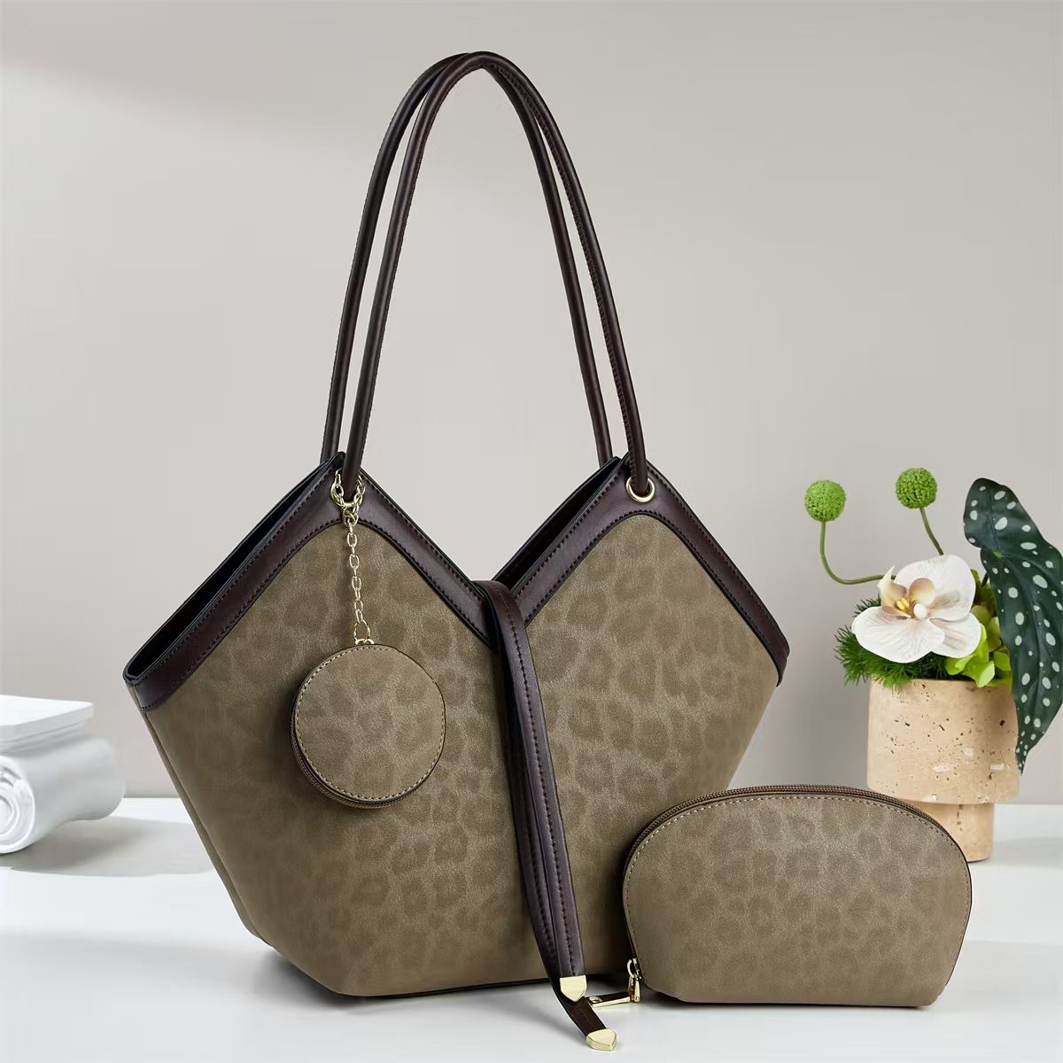 🔥 Leopard Print Retro Tote Bag – Medium/Large Capacity, PU Leather, Color Contrast, Casual Shoulder Bag for Women