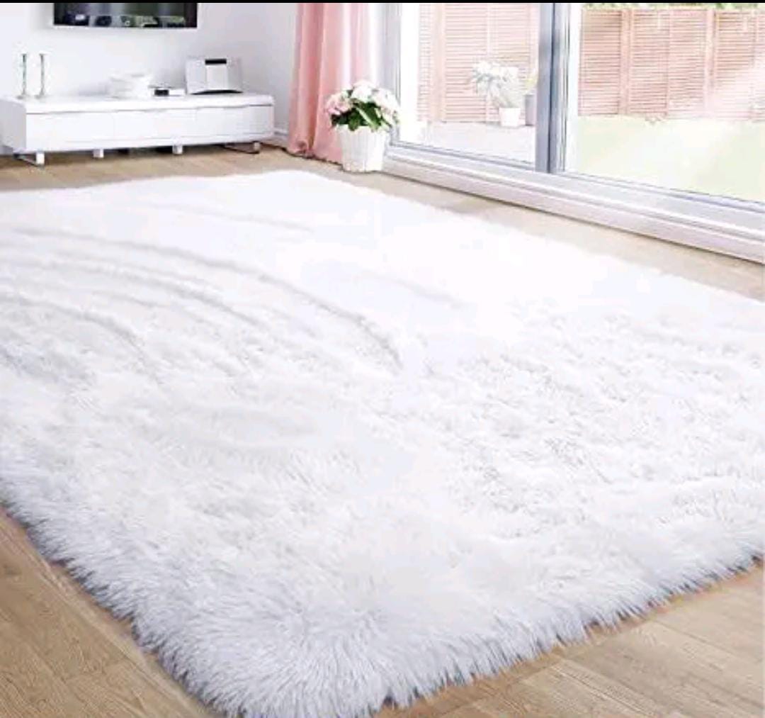 Plain Fluffy Carpet 5×8 ft – Soft, Cozy & Elegant
Transform your space with this luxuriously soft plain fluffy carpet, designed to add warmth, comfort, and style to any room. Its velvety texture