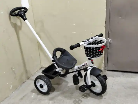 Kids’ Tricycle with Push Handle and Front Basket – Safe 3-Wheel Ride, Adjustable Handle, Comfortable Seat & Fun Outdoor Bike for Toddlers