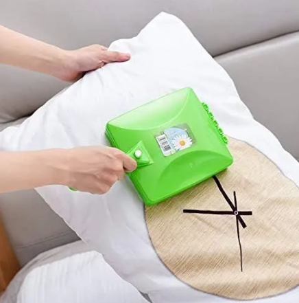 🍂📍Plastic Handheld Carpet 4 Roller Cleaning Brush
