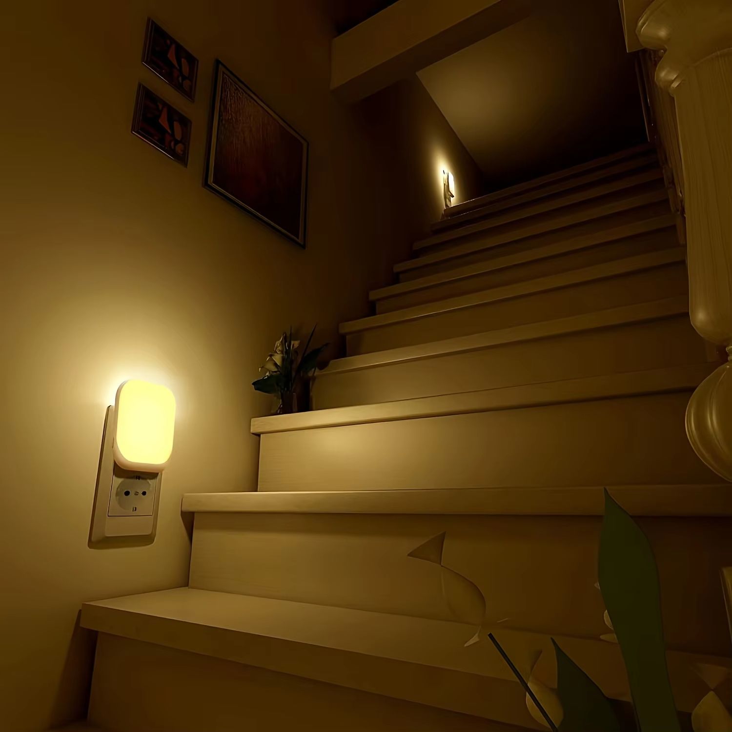 1pc/2pcs Plug in Night Lights Nightlight Plug Into Wall Dusk to Dawn Sensor LED Night Light for Bedroom, Hallway, Kitchen