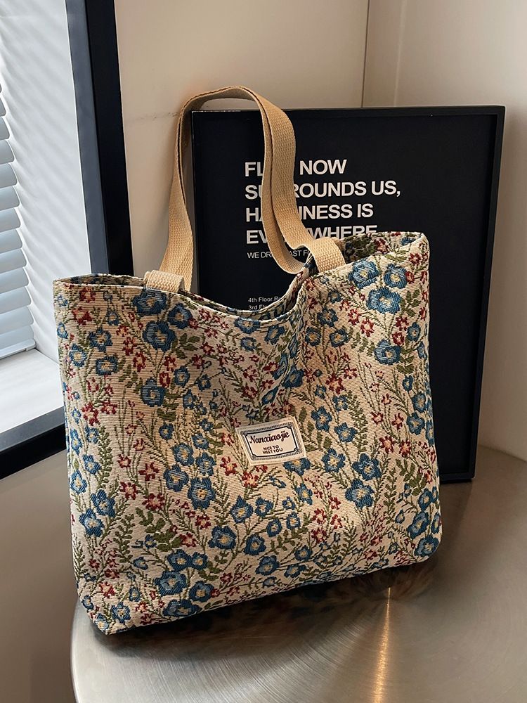 New large-capacity canvas bag, trendy, fashionable and versatile, single-shoulder hand-carry bag for students and girls in class