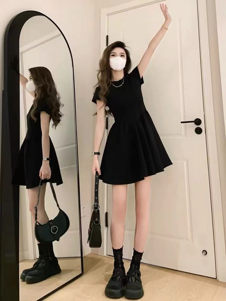 Puffy little black dress small pear shape figure black dress women's summer skirt 2025 new princess dress black S