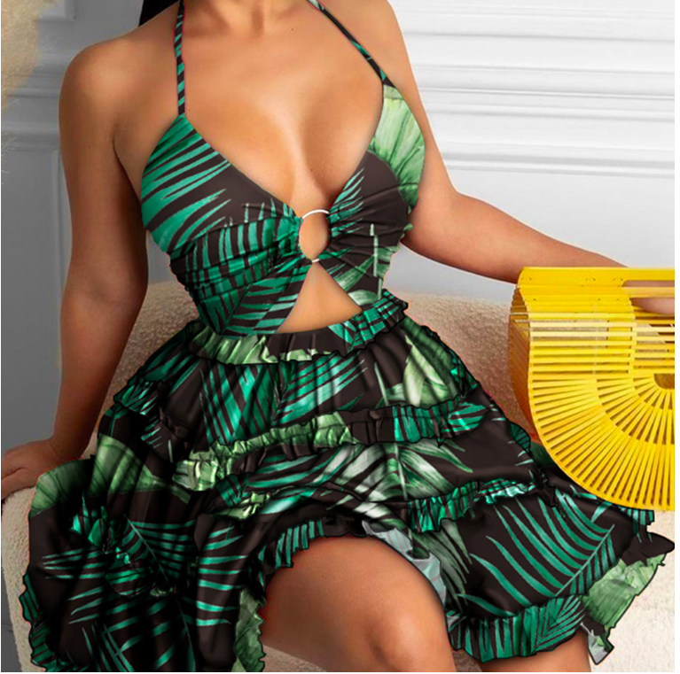 Cross-border European women’s clothing, summer new arrivals: sensuous, open-work neckline, hanging collar, V-neck cake dress.