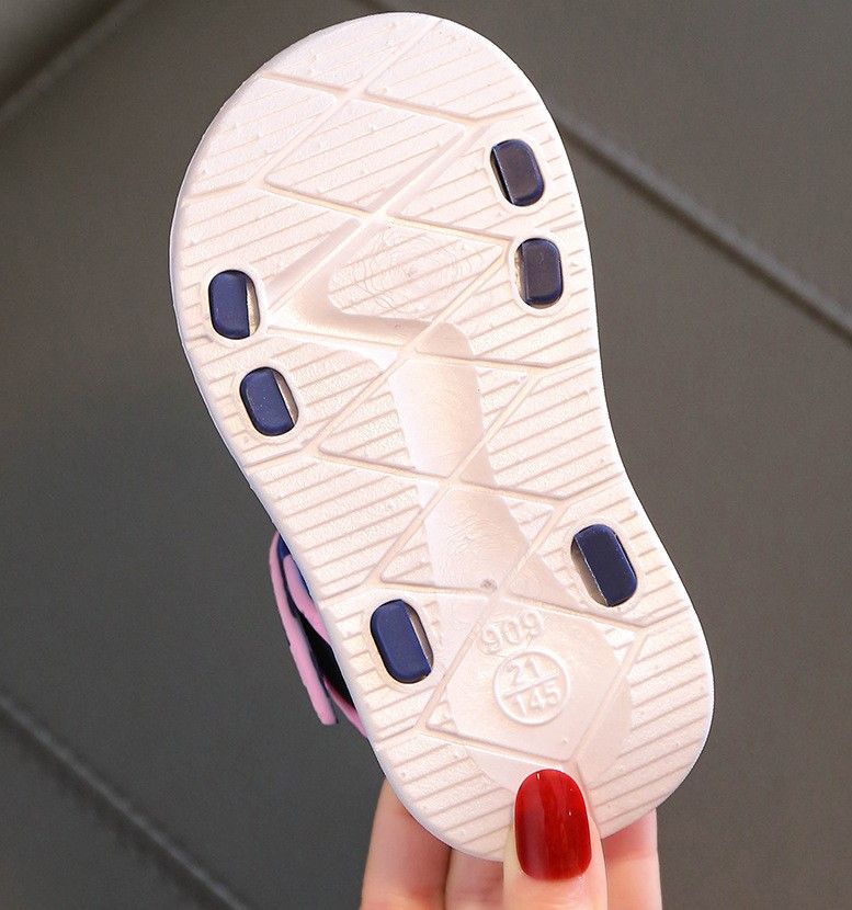 2025 Korean Style Kids Sandals for Boys Girls Big Kids Soft Non-Slip Sole Open-Toe Breathable Adjustable Straps Trendy Summer Beach Casual Shoes