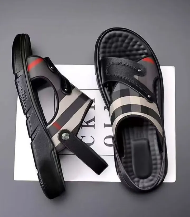 2025 New High-Grade Men's Summer Sandals Wear-Resistant Non-Slip Soft Sole Outdoor Dual-Use Sandals Slippers Fashion Plaid Open-Toe Casual Beach Shoes for Men