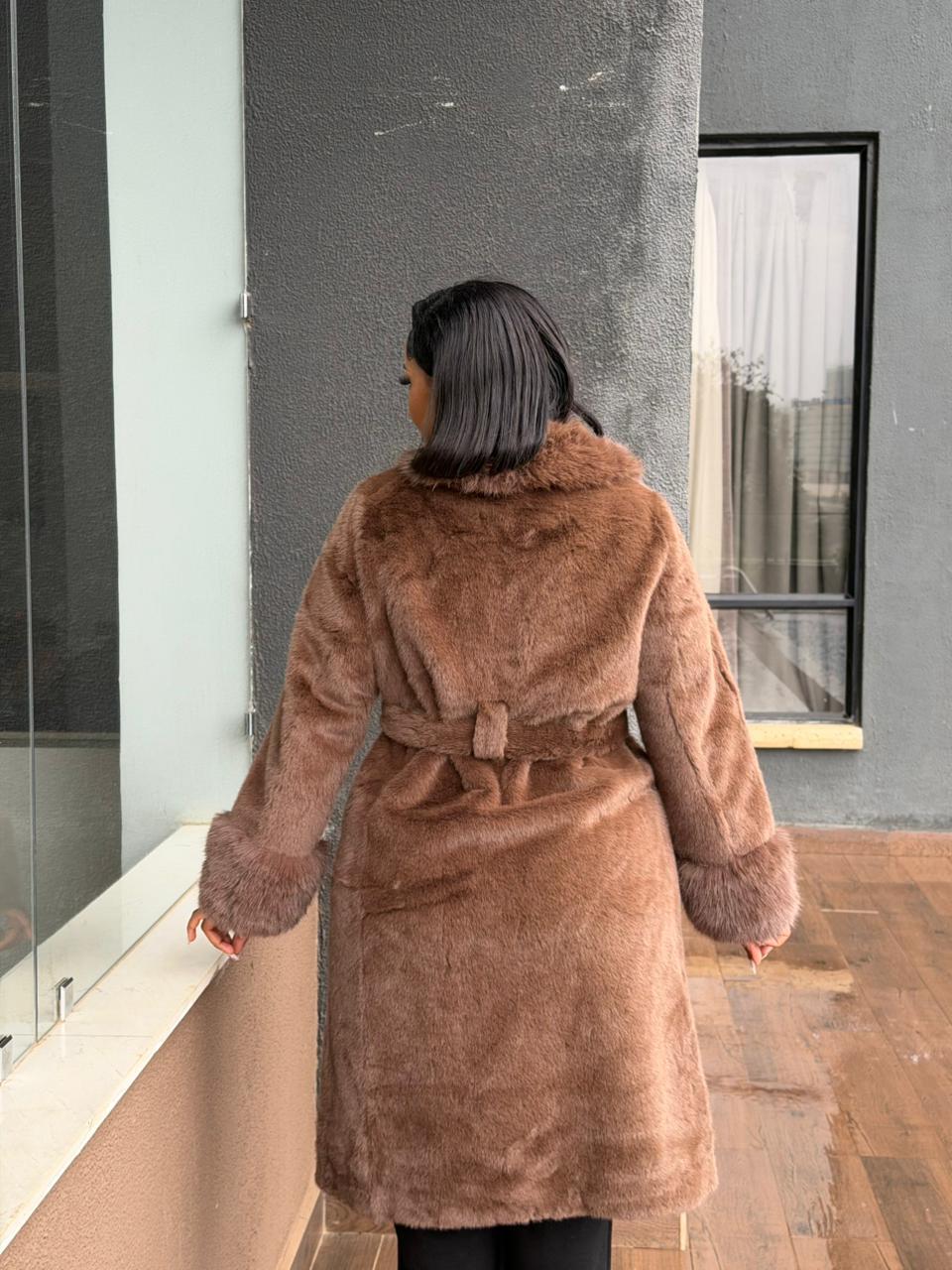 Women Luxe Faux Fur Trench Coat Premium Warm Winter Coat Elegant Long Fur Jacket Stylish Ladies Overcoat Sizes M-3XL Soft Classy Fashion Outerwear
