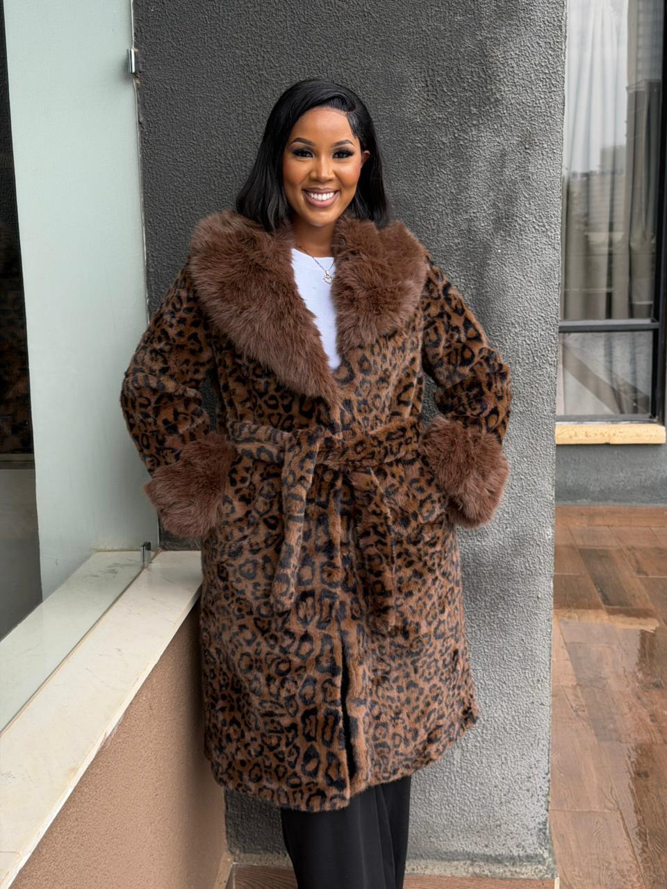 Women Luxe Faux Fur Trench Coat Premium Warm Winter Coat Elegant Long Fur Jacket Stylish Ladies Overcoat Sizes M-3XL Soft Classy Fashion Outerwear