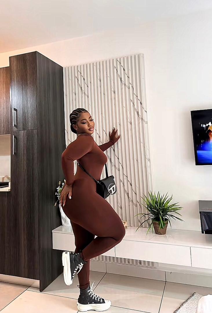 Women Cute Jumpsuit Elegant Ladies One Piece Outfit Stylish Casual Jumpsuit Comfortable Fashion Romper for Parties Travel Office and Everyday Wear Good Quality