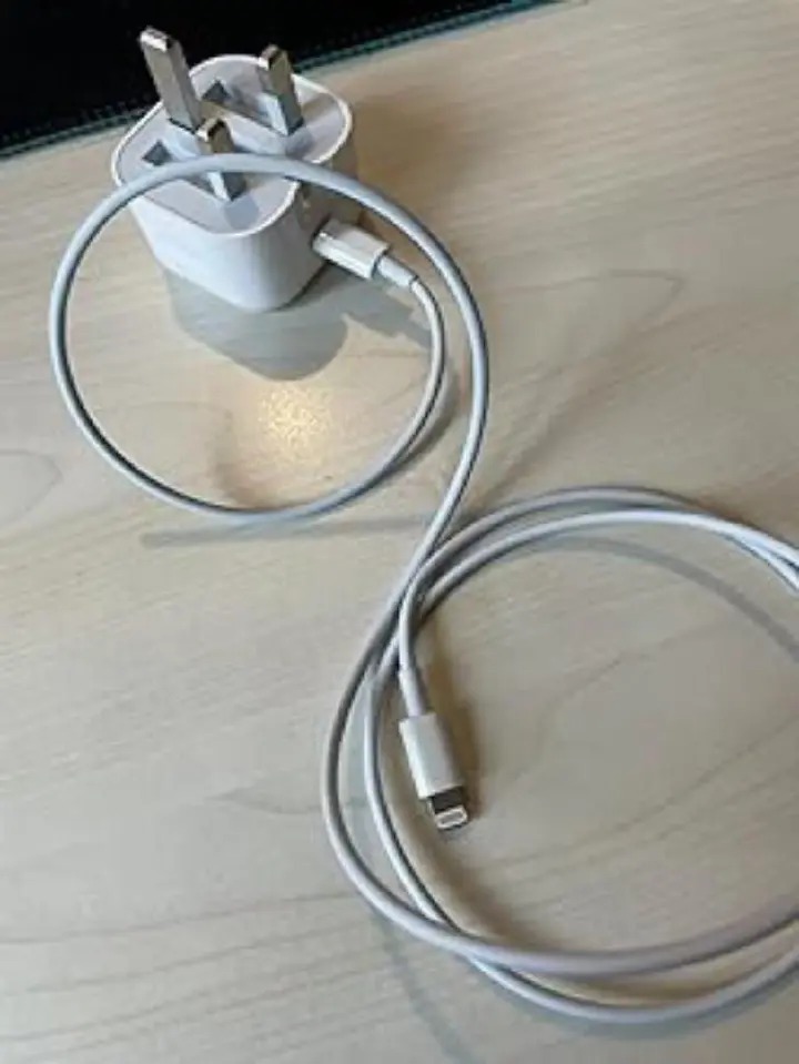 Apple 35W Original Fast Charger Adapter For iPhone 11/12/13/ 14/14Pro/14 Max/ 14 Pro Max with USB-C to Lightning Cable