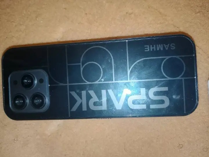 SAMHE S1510 TYPE C ,Triple SIM Feature Phone 1.77`` SCREEN DISPLAY with Torch Light, 2500mAh Battery, Wireless FM, Palmchat, Opera mini, Camera & BT USB Ports Kabambe, Katululu FEATURED PHONES