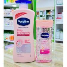 2 pack ,725ML Vaseline Daily Brightening Even Tone Lotion  + Intensive Care Vitamin B3 Body Oil 200ML( DECEMBER OFFER)