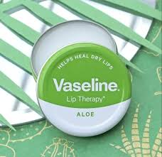 Vaseline Lip Therapy Aloe Vera 20g | Soothing Cooling Lip Balm | Deep Moisturizing Petroleum Jelly | Heals Dry Cracked Lips | Long-Lasting Hydration | Soft Smooth Lip Care Formula
