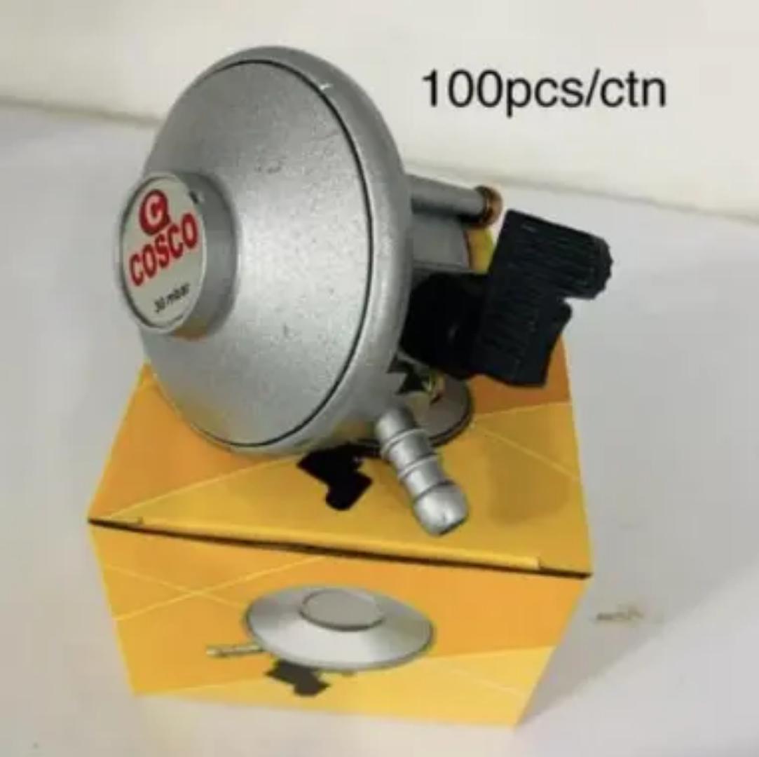 Cosco Universal 13Kg Gas Cylinder Regulator.This 13 kg gas cylinder regulator has a child lock that help you to switch off you gas when not in use or when you are not around for children