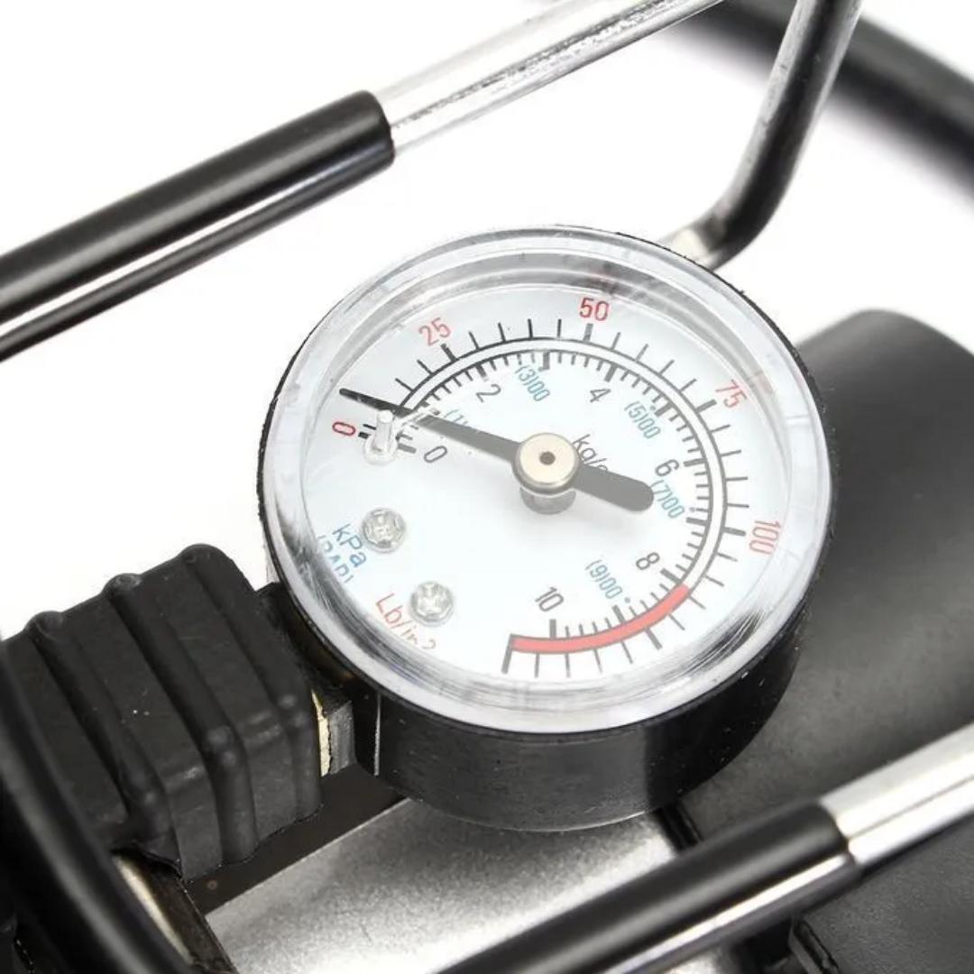 1 Cylinder Air Compressor/ Tyre Inflator.12V single cylinder car air pump car tire inflator, small size and portable. Come with 3 different air nozzles, suitable for cars