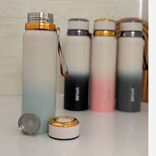 UYLEE Premium Gradient Insulated Stainless Steel Water Bottle with Carry Strap, Leak-Proof Vacuum Thermos Flask for Hot & Cold Drinks, Ideal for Office, Gym, Travel, School & Outdoor Use